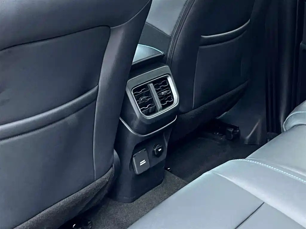 Ford Ranger 2024 — фото 24