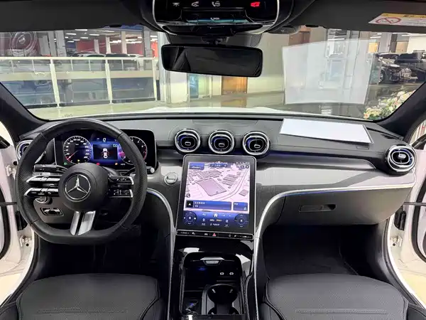 Mercedes-Benz C-Class 2024