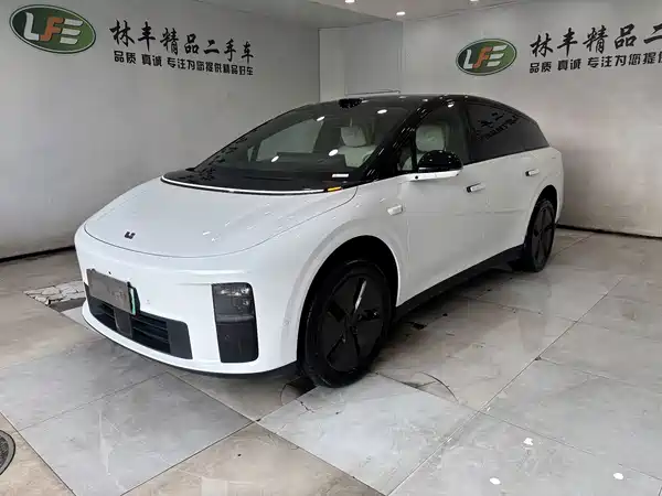 Li Auto i6 2025