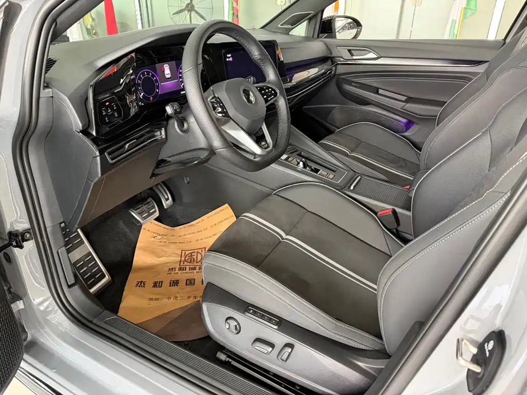 Volkswagen Golf 2023