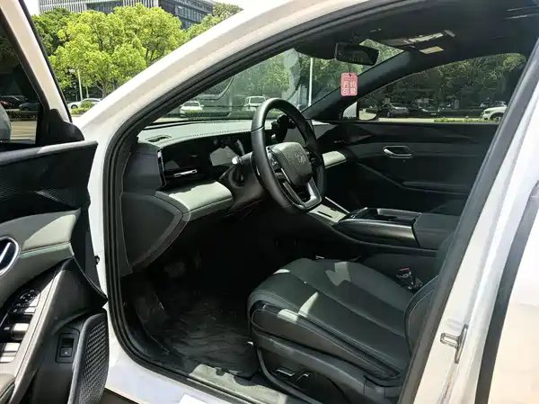 BYD Qin L 2025