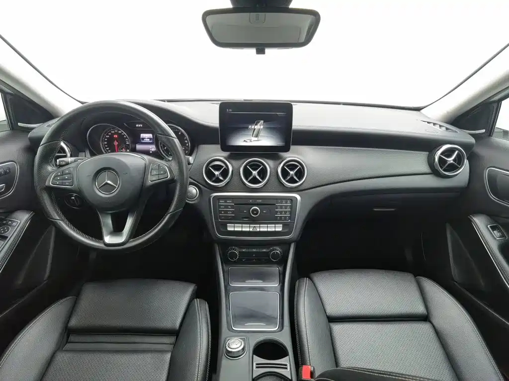 Mercedes-Benz GLA 2018 — фото 5