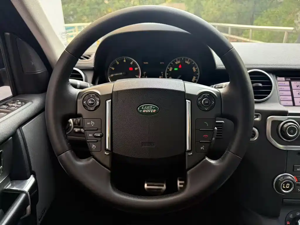 Land Rover Discovery 2013 — фото 8