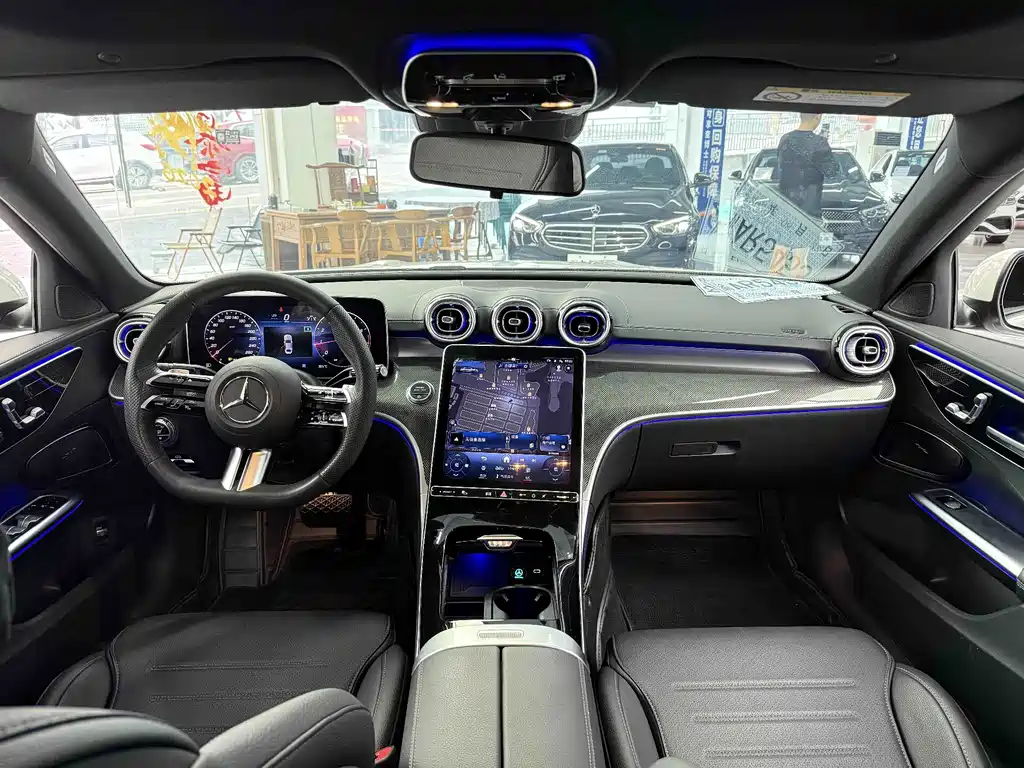Mercedes-Benz C-Class 2024