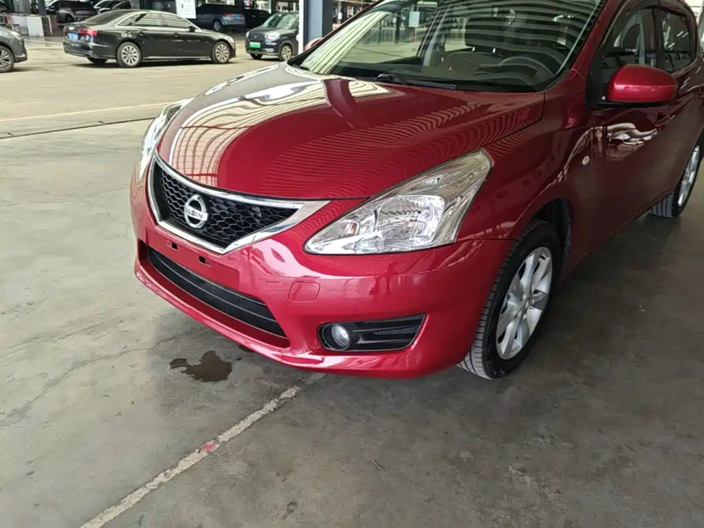 Nissan Tiida 2016 — фото 24