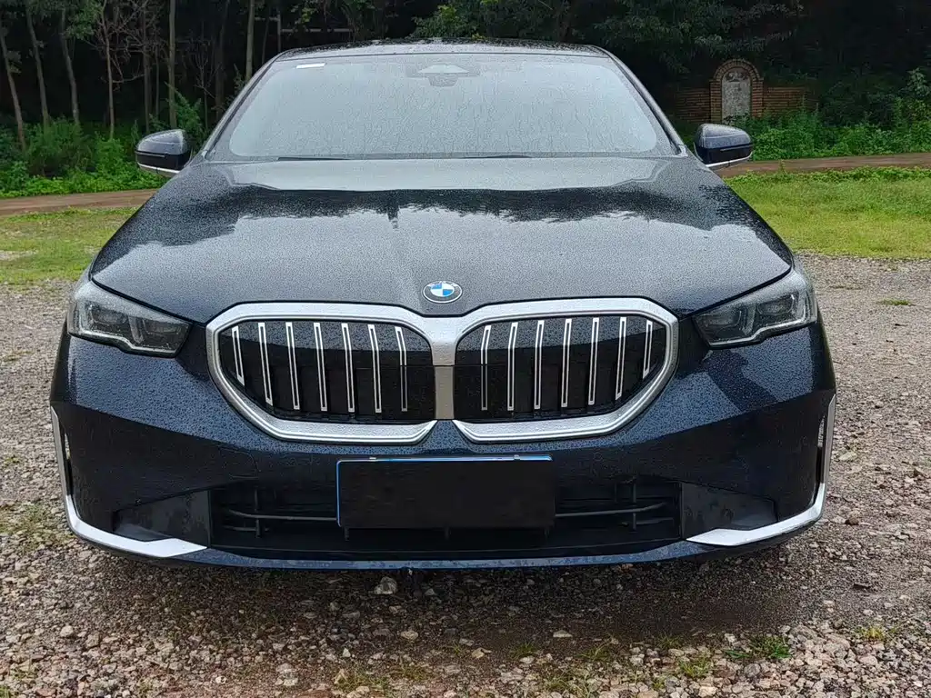 BMW 5 Series 2024
