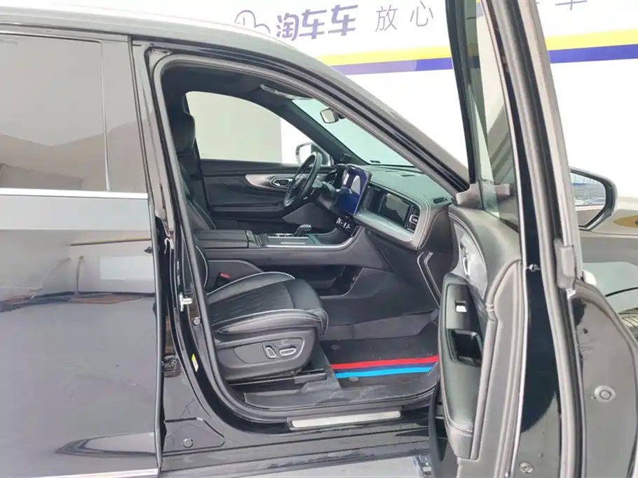 GAC Motor Trumpchi GS8 2023 — фото 8