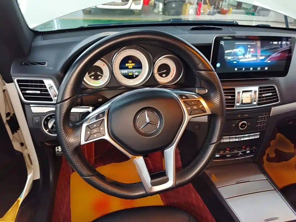 Mercedes-Benz E-Class 2017 — фото 11