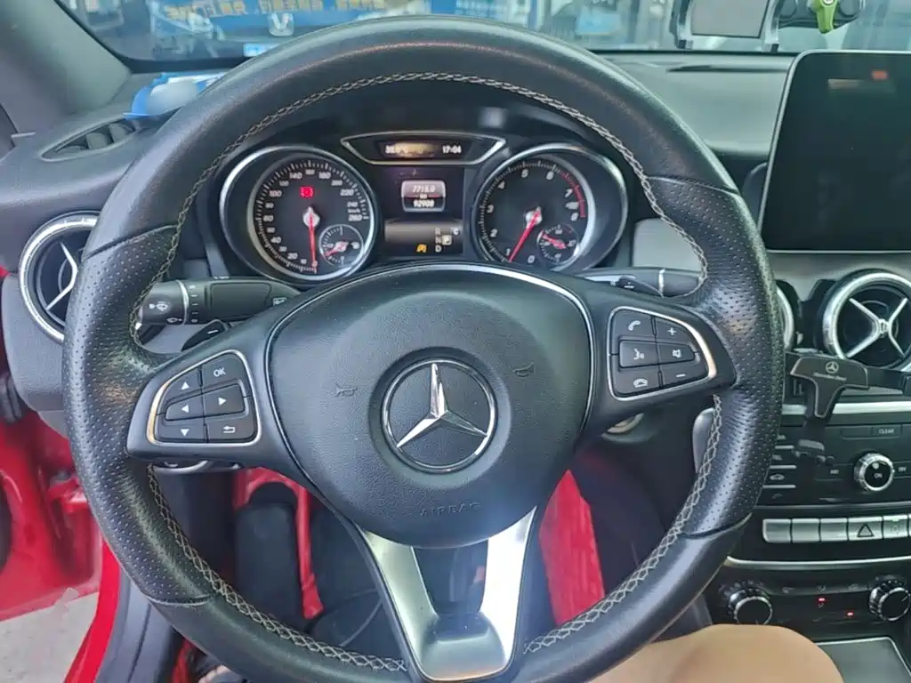 Mercedes-Benz CLA 2018 — фото 11