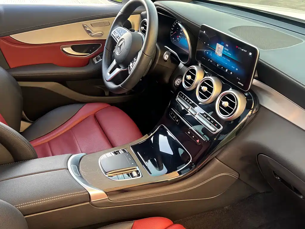 Mercedes-Benz GLC 2020 — фото 19