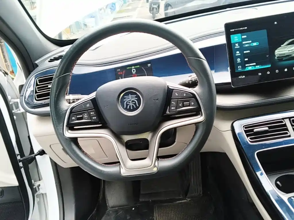 BYD Qin PLUS 2022 — фото 11