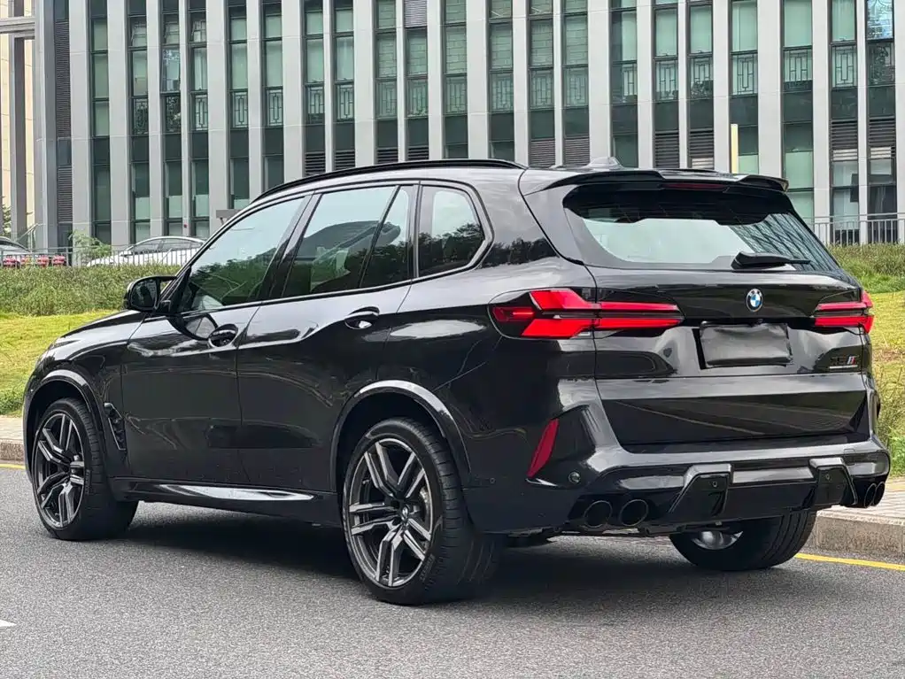 BMW X5 M 2024 — фото 8