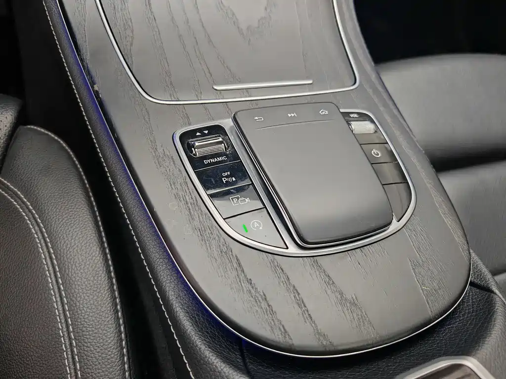 Mercedes-Benz E-Class 2020 — фото 23