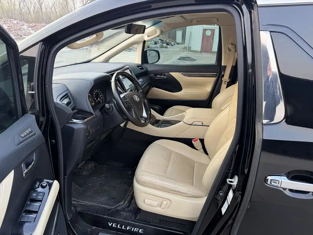Toyota Vellfire 2023 — фото 4