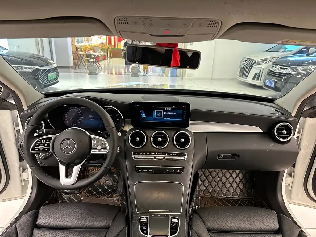Mercedes-Benz C-Class 2019 — фото 21