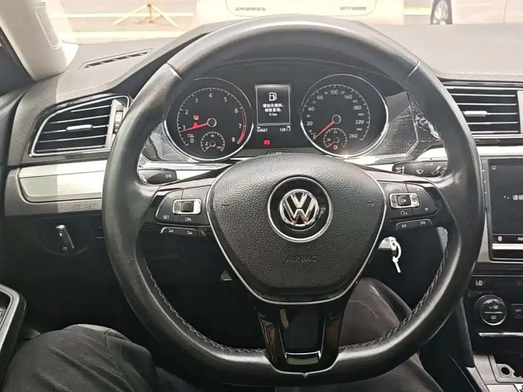 Volkswagen Lamando 2018 — фото 11
