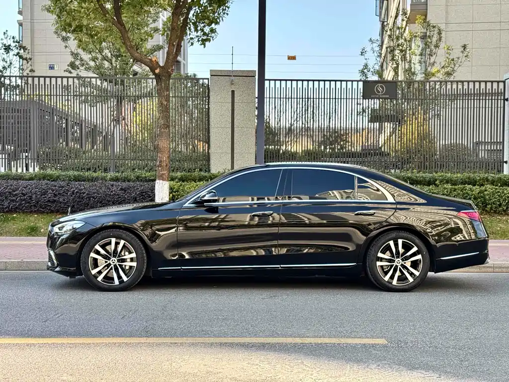 Mercedes-Benz S-Class 2024 — фото 11