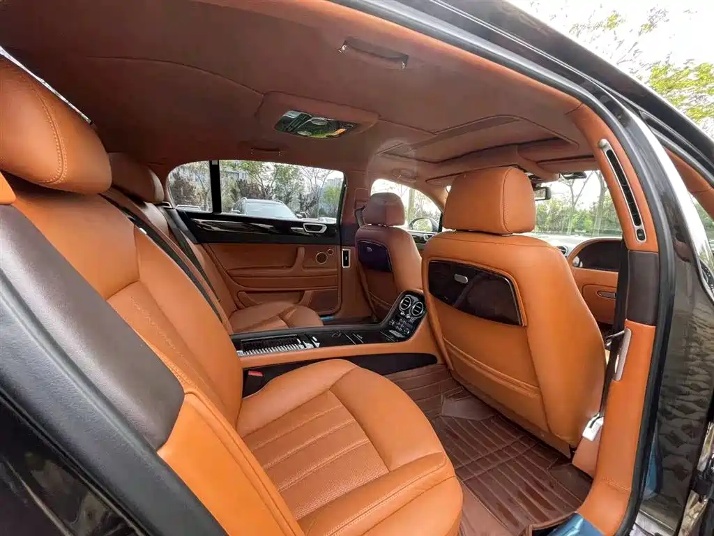 Bentley Flying Spur 2013 — фото 6