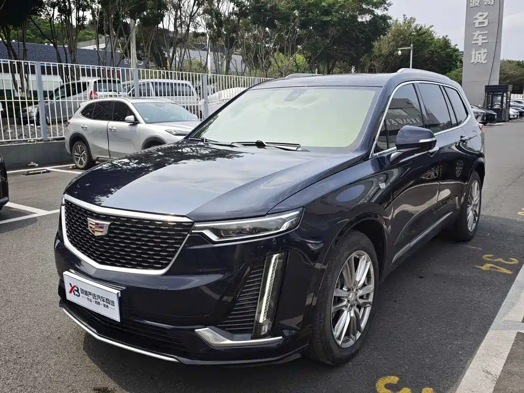 Cadillac XT6 2021 — фото 1