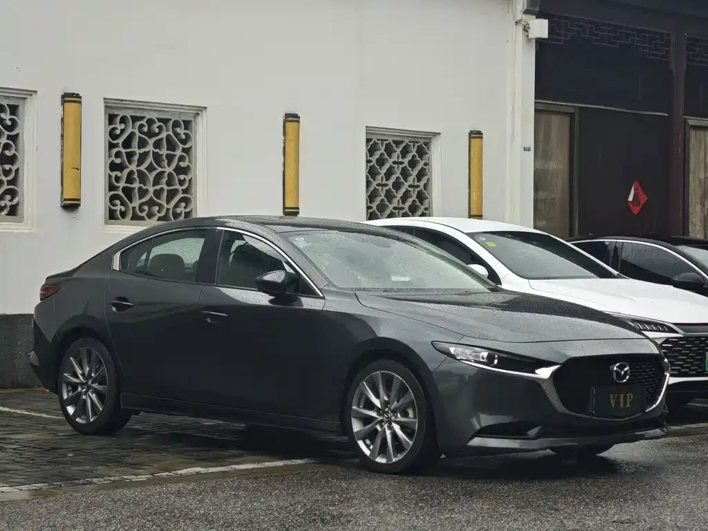 Mazda 3 Axela 2021
