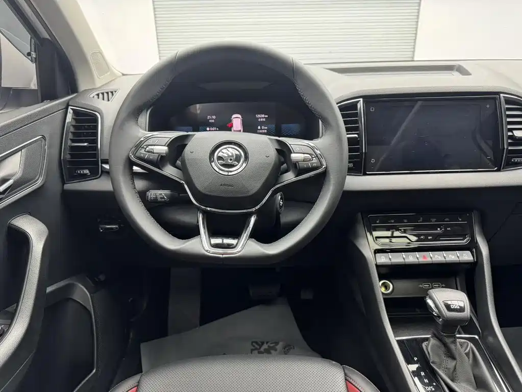 Skoda Karoq 2023 — фото 15