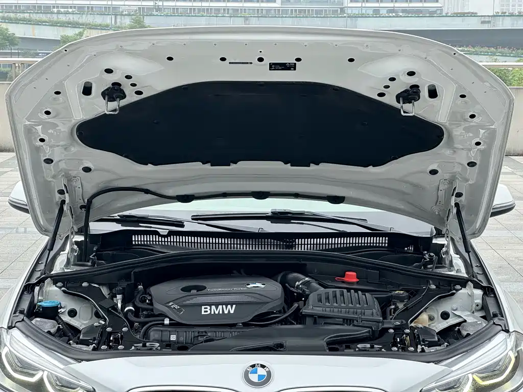 BMW 1 Series 2019 — фото 18