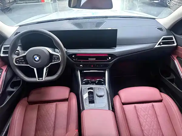 BMW 3 Series 2025