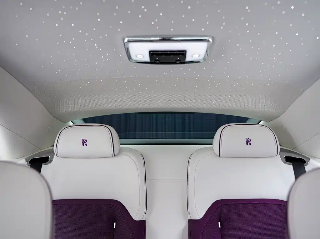 Rolls-Royce Phantom 2025 — фото 19