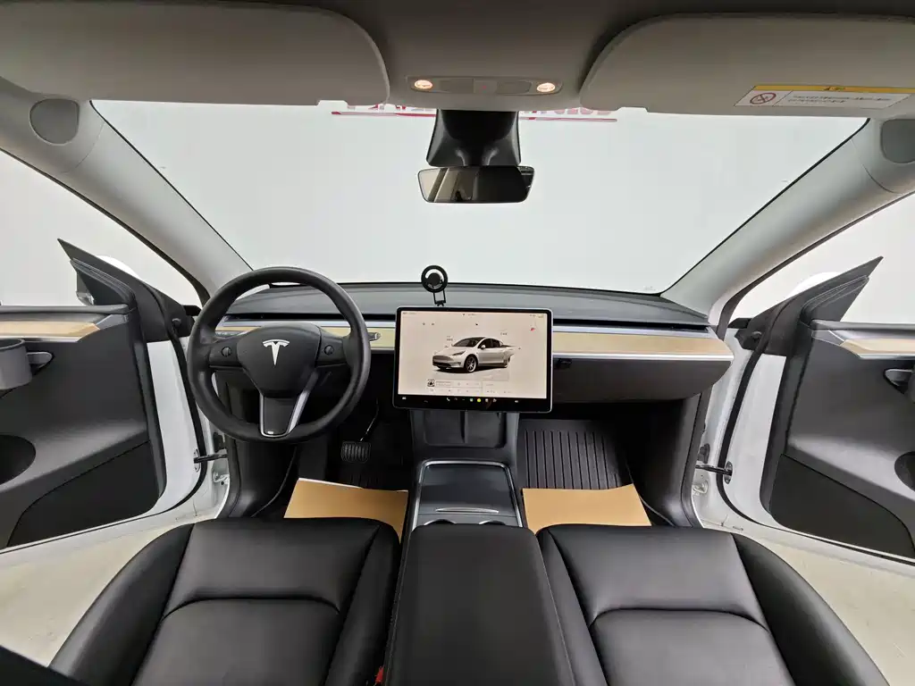 Tesla Model Y 2022 — фото 11
