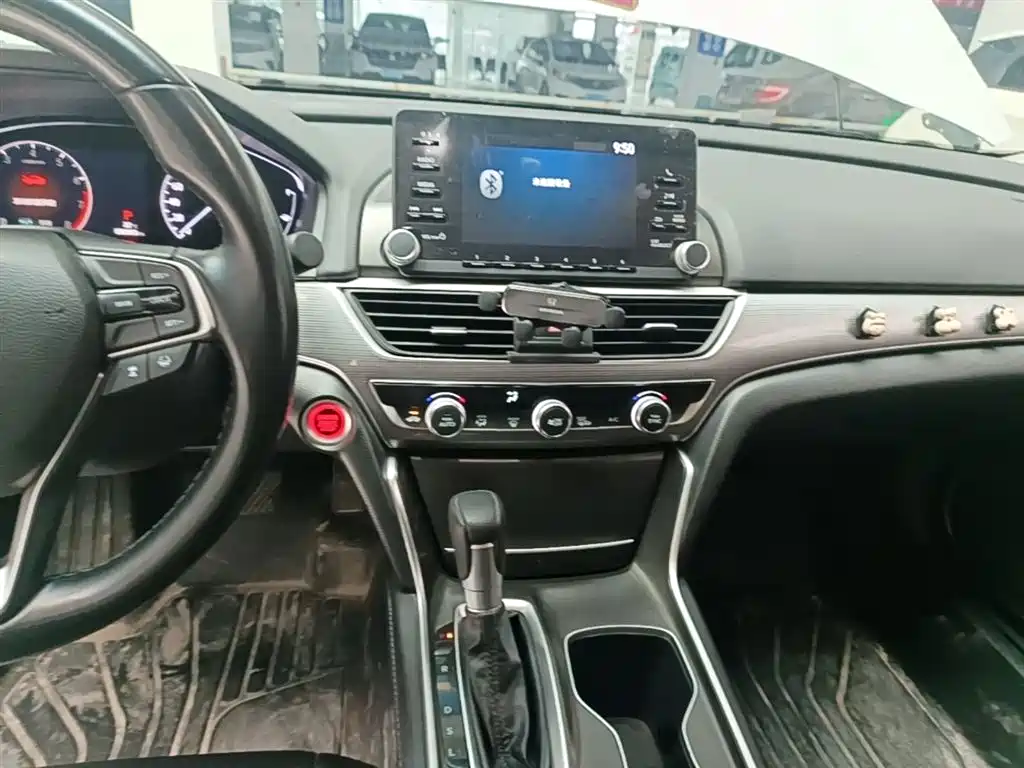 Honda Accord 2021 — фото 13