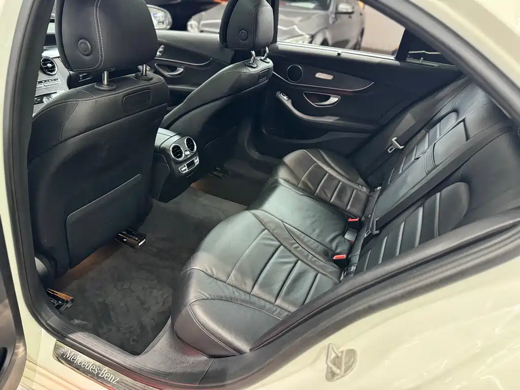 Mercedes-Benz C-Class 2016 — фото 18