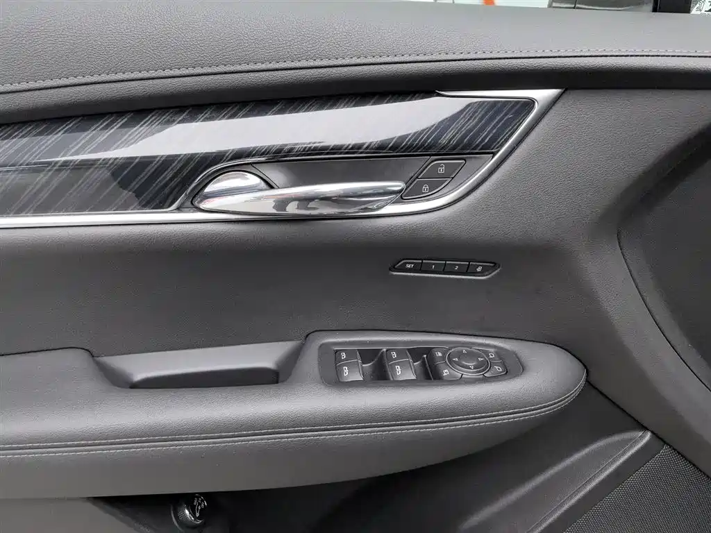 Cadillac XT6 2020 — фото 9
