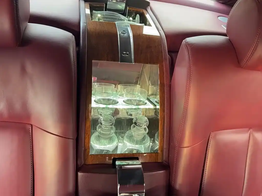 Rolls-Royce Phantom 2013 — фото 7