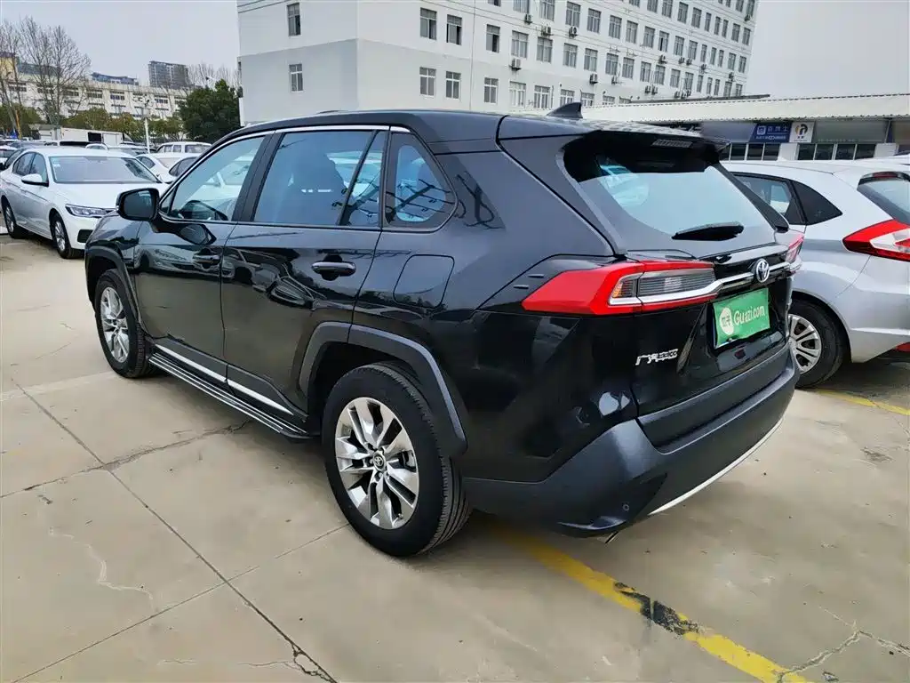 Toyota Wildlander 2023 — фото 23
