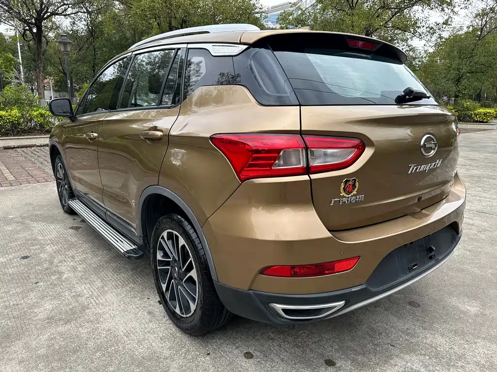 GAC Motor Trumpchi GS4 2017 — фото 12