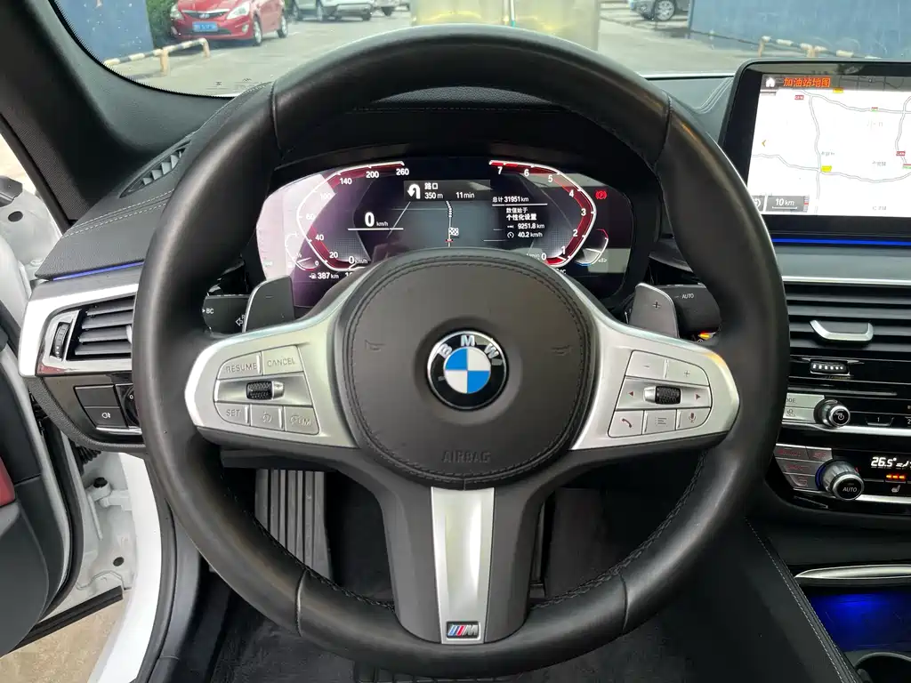 BMW 5 Series 2023 — фото 16