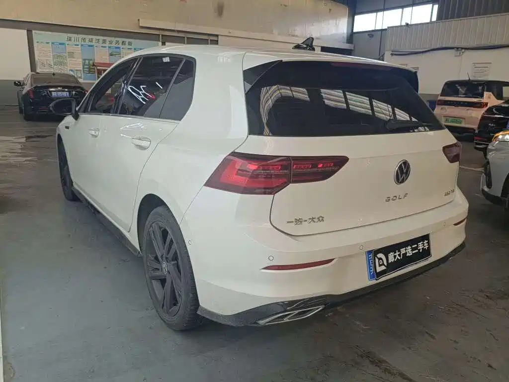 Volkswagen Golf 2023