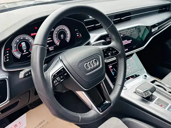 Audi A6L 2022