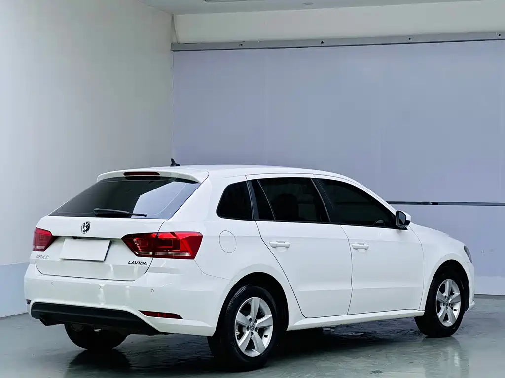 Volkswagen Gran Lavida 2016