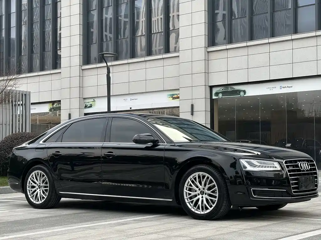 Audi A8 2016 — фото 3