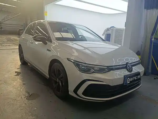 Volkswagen Golf 2023