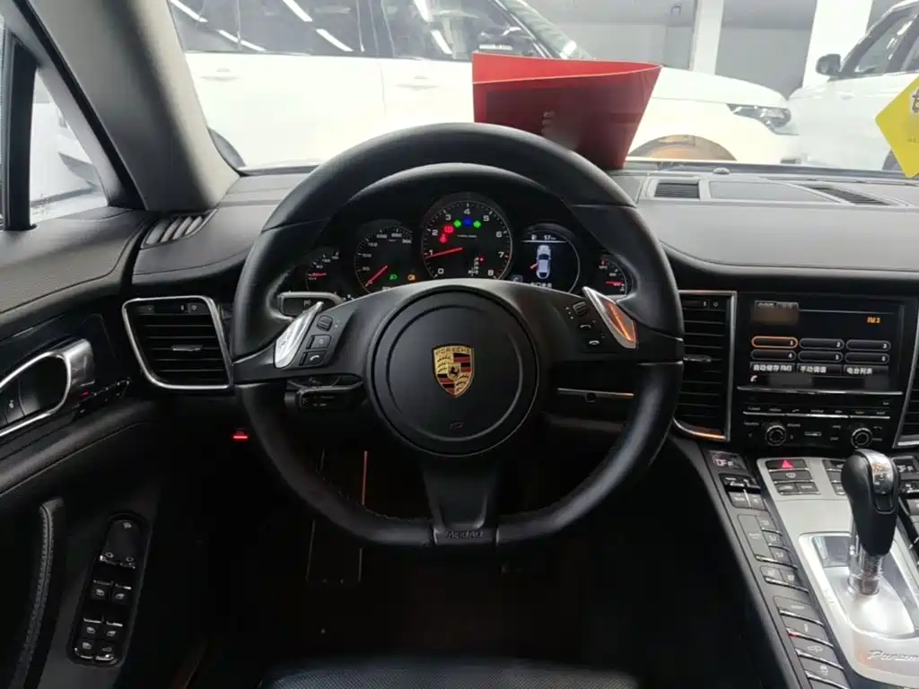 Porsche Panamera 2016 — фото 11