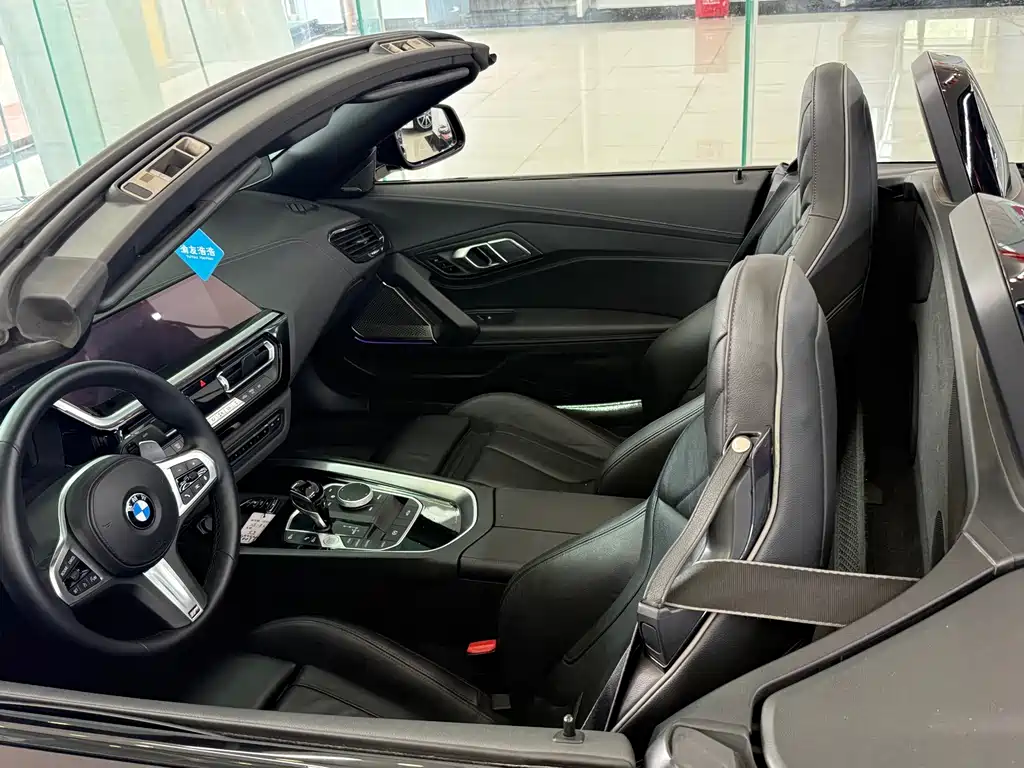 BMW Z4 2021 — фото 10