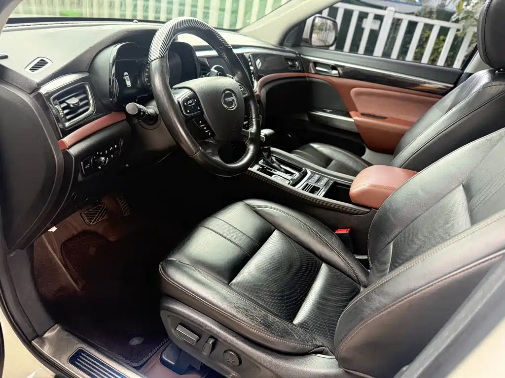GAC Motor Trumpchi GS8 2019 — фото 7