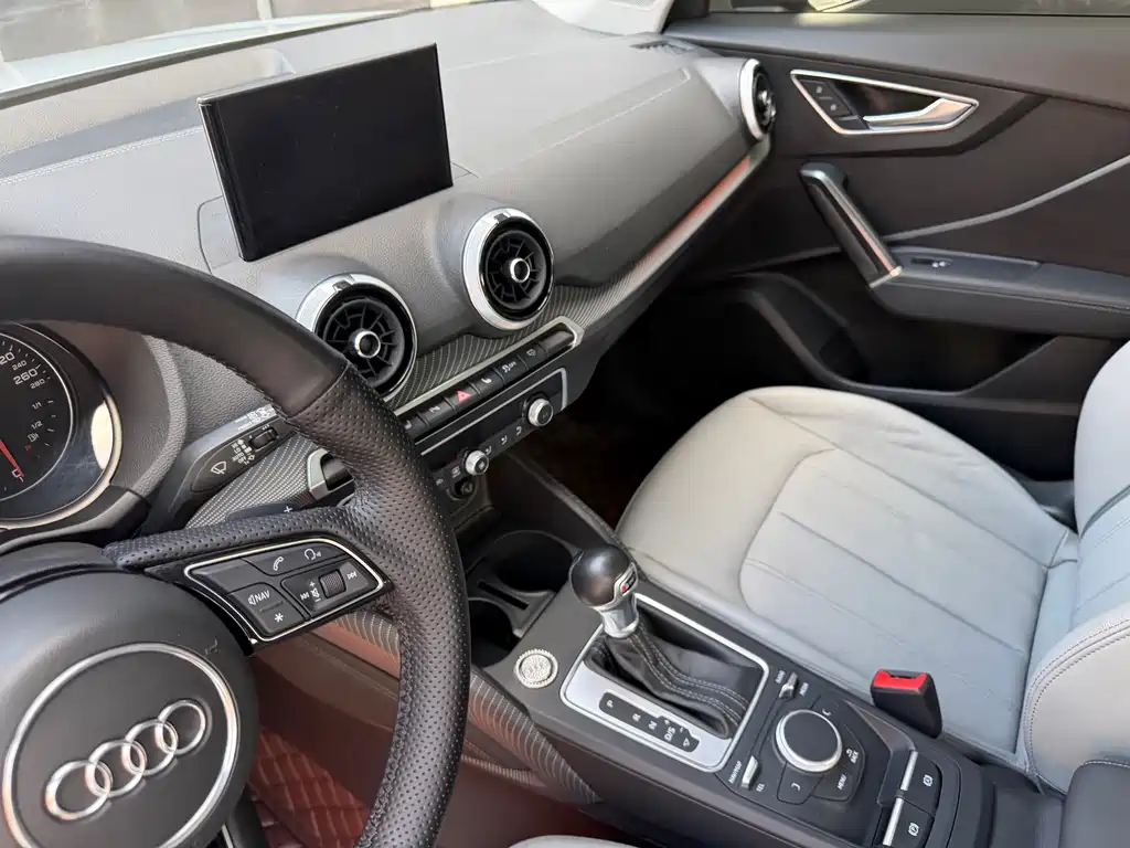 Audi Q2L 2022