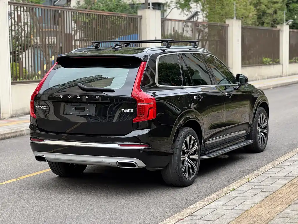 Volvo XC90 2022 — фото 8