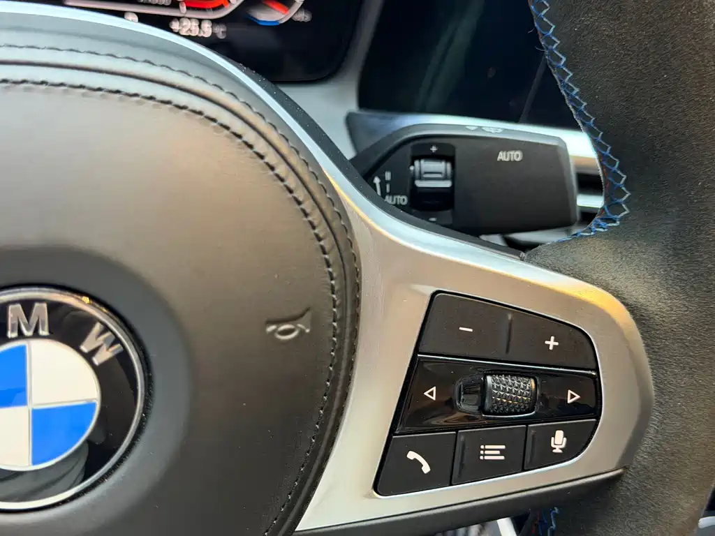 BMW 3 Series 2022 — фото 10