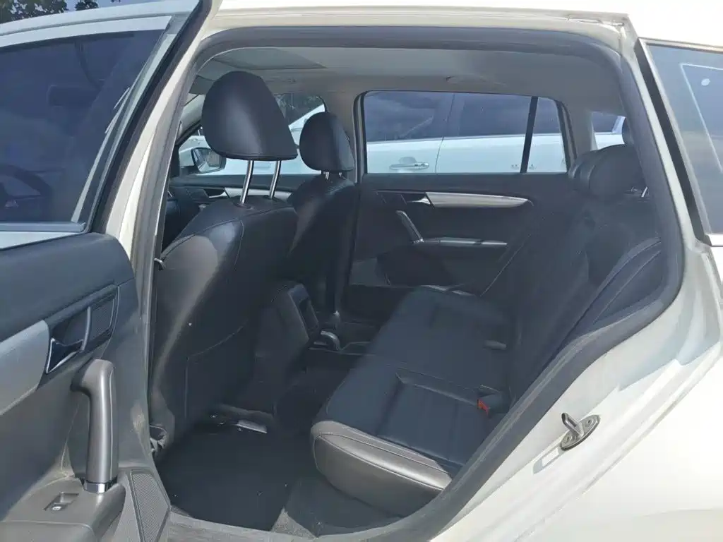 Volkswagen Gran Lavida 2015 — фото 24