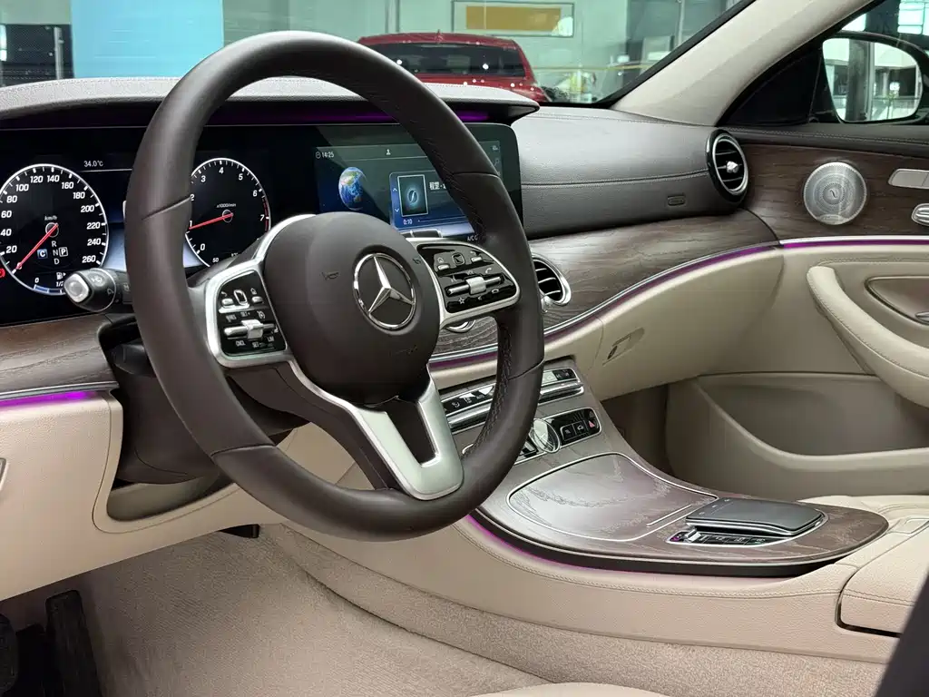 Mercedes-Benz E-Class 2019 — фото 13