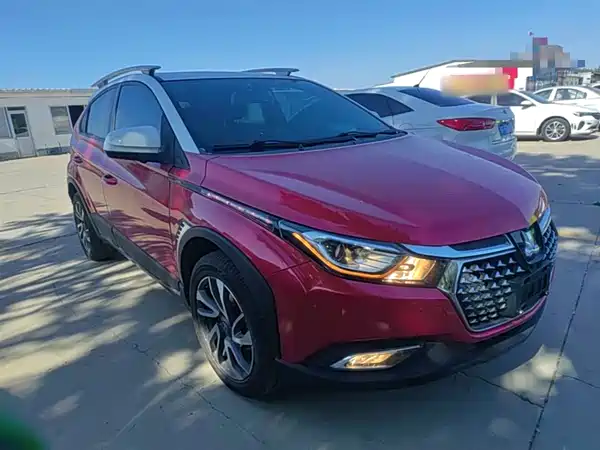 Luxgen U5 SUV 2017